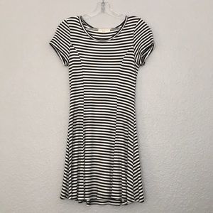 BLACK & WHITE STRIPED DRESS